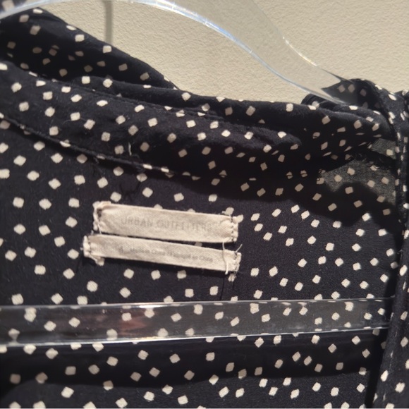 Urban Outfitters - Black and White Polka Dot Romper Size 4 - Picture 3 of 7
